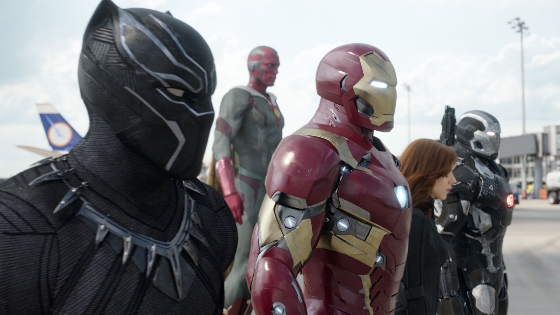 Level Up Your Comic Con Weekend: The Essential Marvel and Batman Movie Watch List