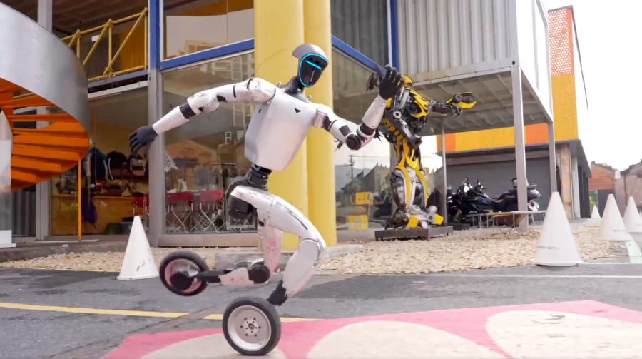 From Honda’s P2 to Skating Humanoids: How Robot Legs Are Shaping the Next Generation of Robot Dogs