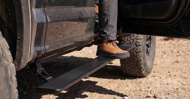 These Smart Power Running Boards Want to Be Your Truck’s Next Must‑Have Upgrade
