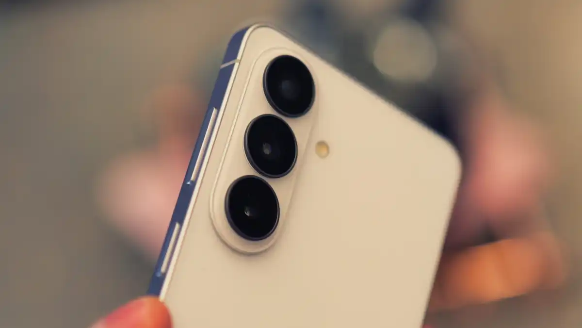 Already Eyeing the Galaxy S27? How S26’s Real‑World Performance Can Help You Decide Whether to Wait