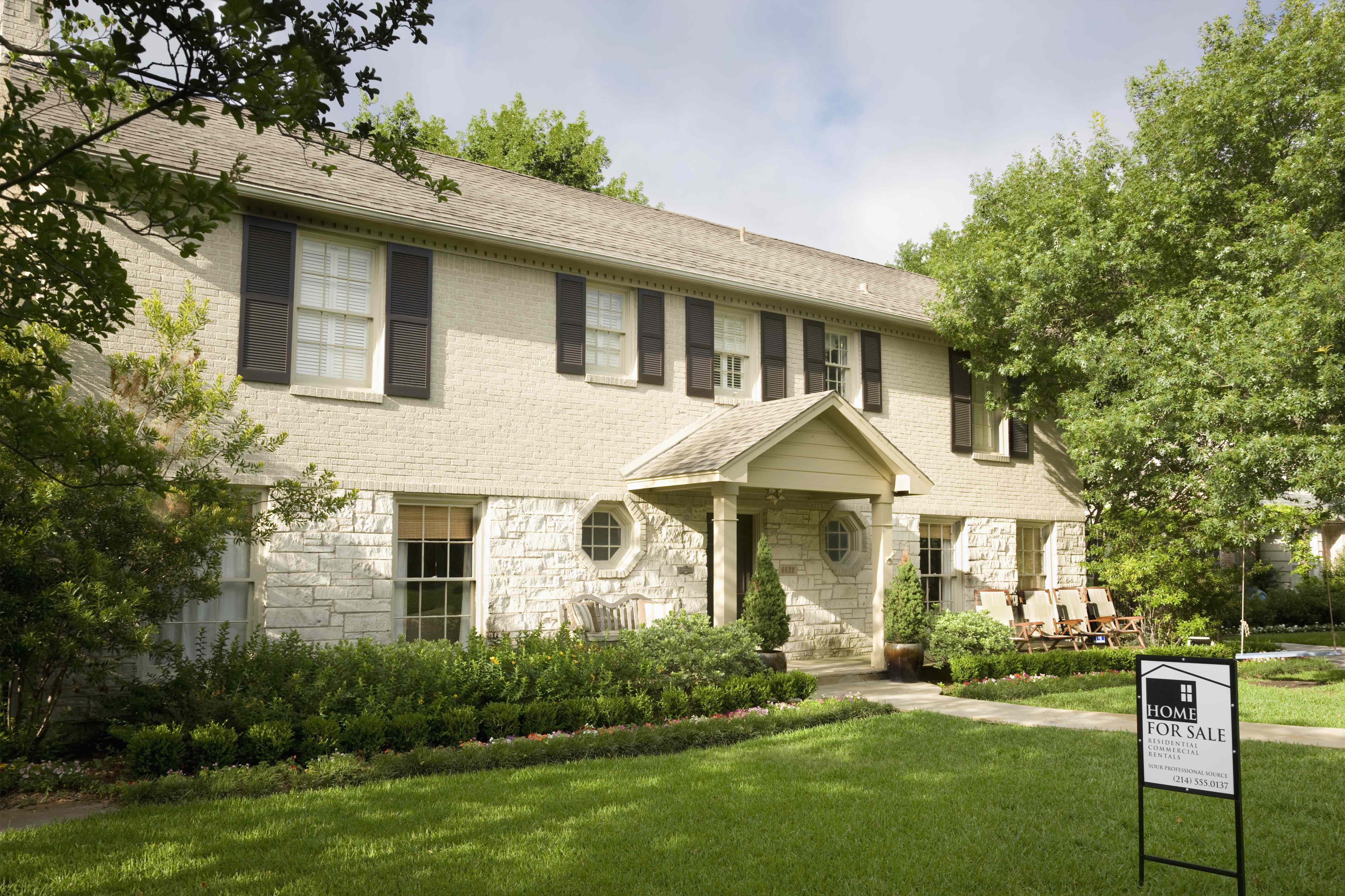 Selling Your Home Soon? 6 Easy Styling Tweaks Agents Say Help It Move Faster