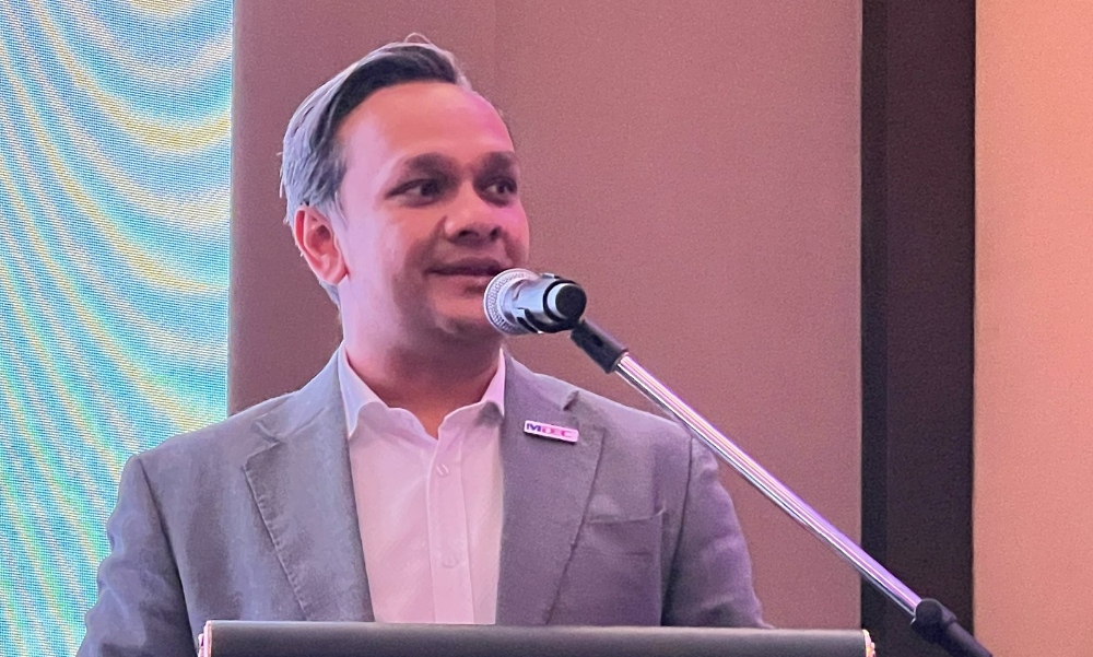 AI Is Moving Faster Than Your Business Plan: What MDEC’s Warning Means for Malaysian Retailers and SMEs