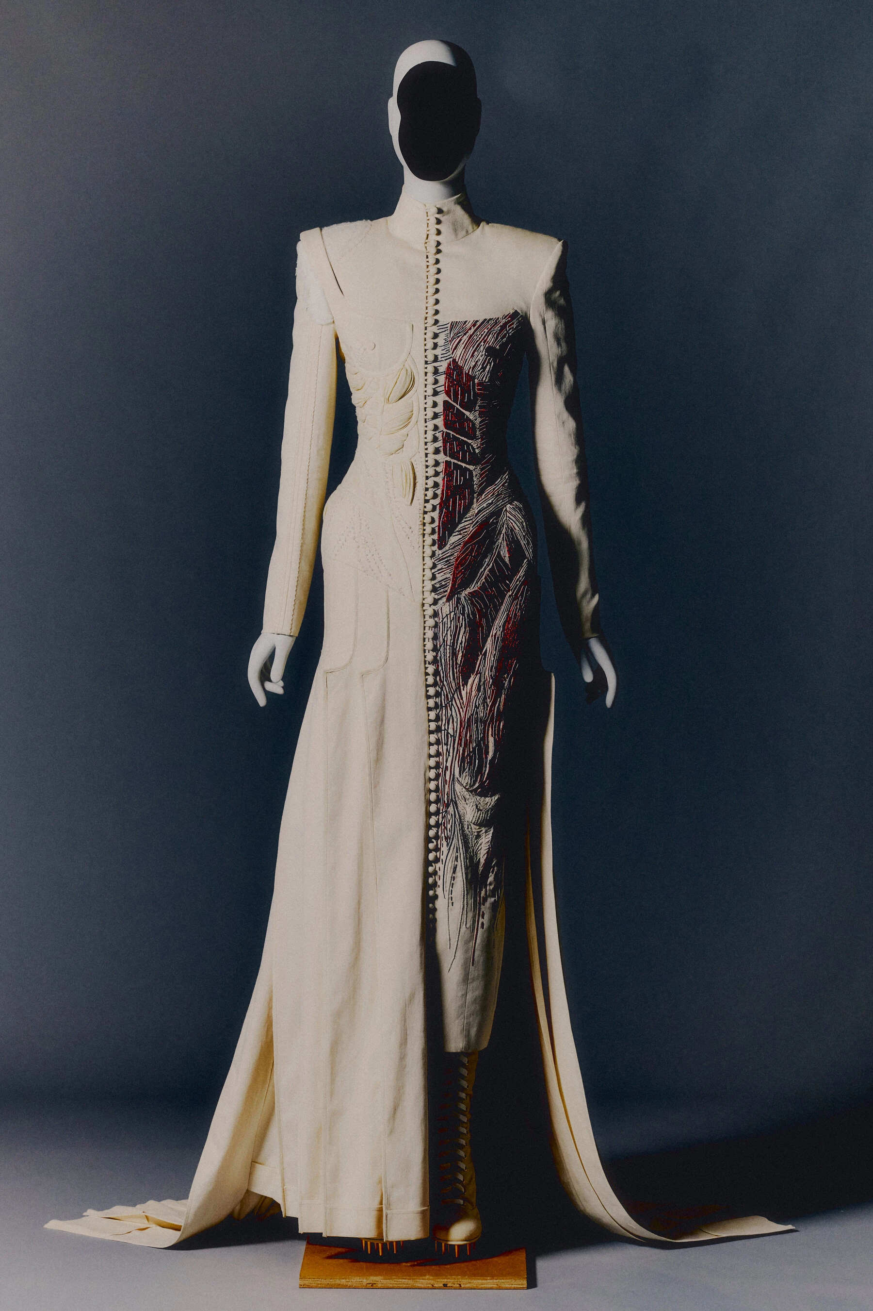Forget Old ‘Body Types’: New Silhouettes Are About Playing With Shape, Not Hiding It