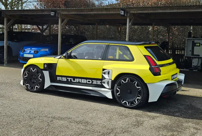 Wheels With Motors Inside: How Renault’s New Mini‑Supercar Could Change EV Design