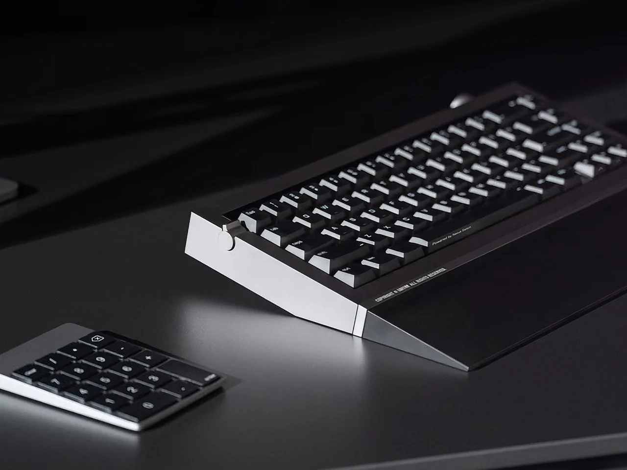 Lofree Hyzen Hands-On: This Magnetic-Mechanical Hybrid Could Be the Future of Custom Keyboards