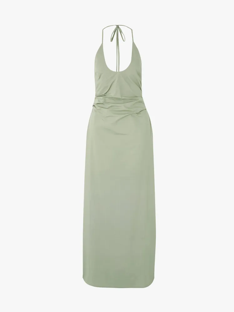 Sage Green Dresses and ‘Curated Wild’ Gardens: How Celebrity Style Is Making Soft Green the It-Colour of 2026