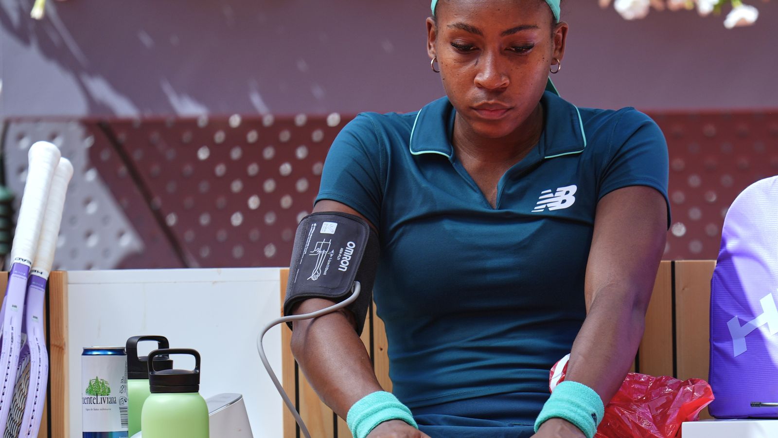 Illness and Grit at the Madrid Open: Swiatek’s Withdrawal and Gauff’s On‑Court Scare Explained