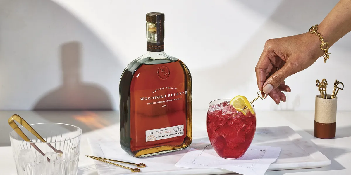 How To Throw A Kentucky Derby-Style Cocktail Night At Home
