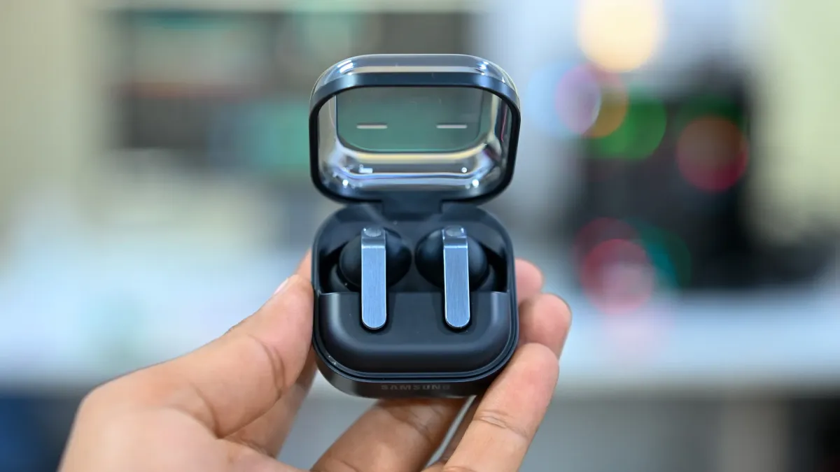 Top Noise-Canceling Earbuds for Your Daily Commute: Our Expert Picks
