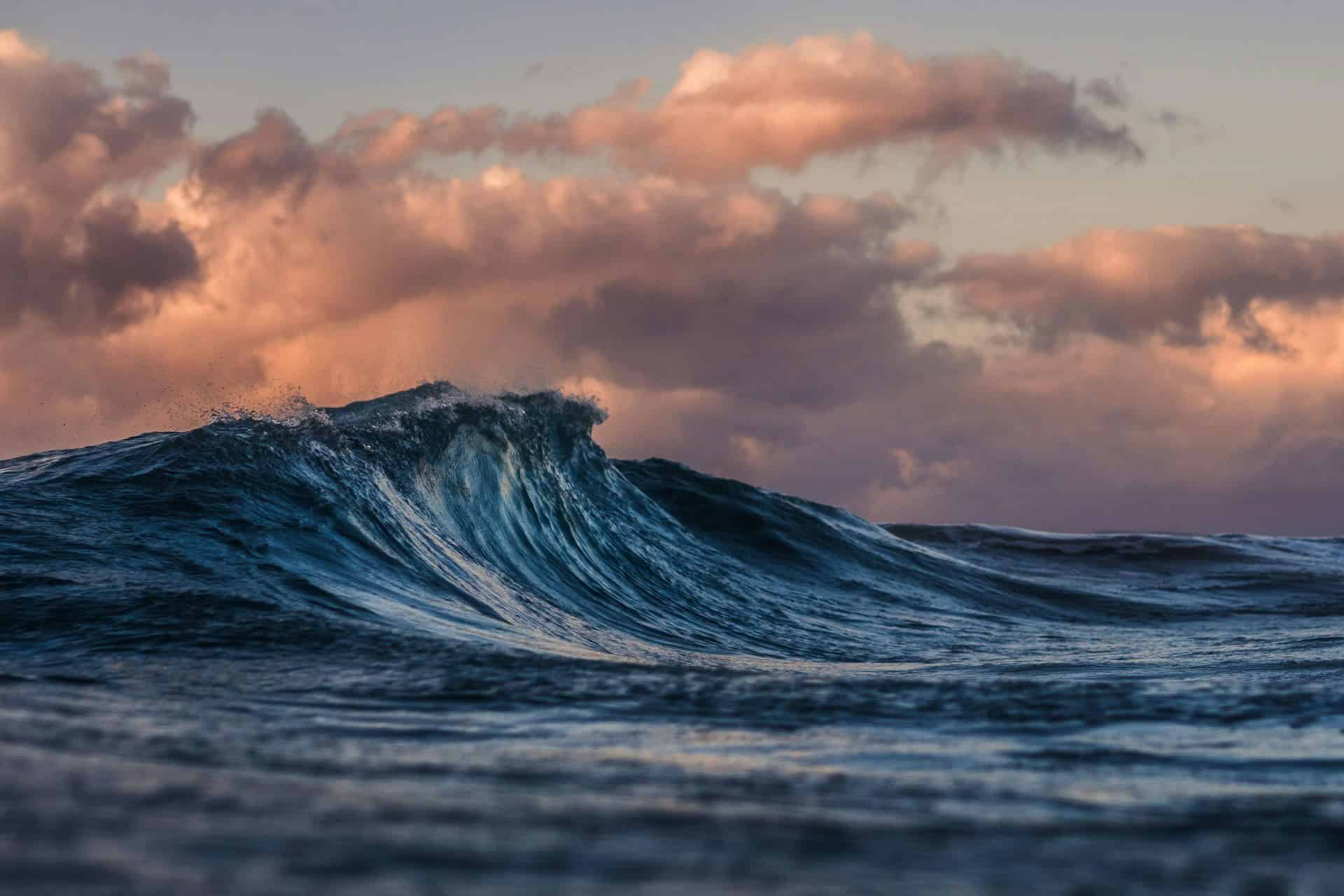 Exploring the Uncharted: How Alien Oceans Could Challenge Our Understanding of Waves