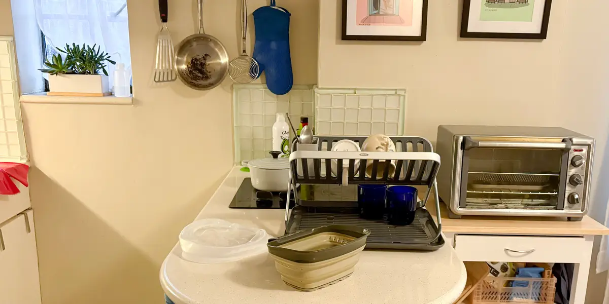 5 Things You Should Never Leave On Your Kitchen Counter, According to Professional Organisers