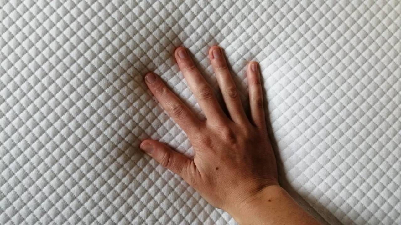 Your Mattress Holds Litres of Sweat — And 4 Other Spots You’re Forgetting To Deep-Clean In The Bathroom