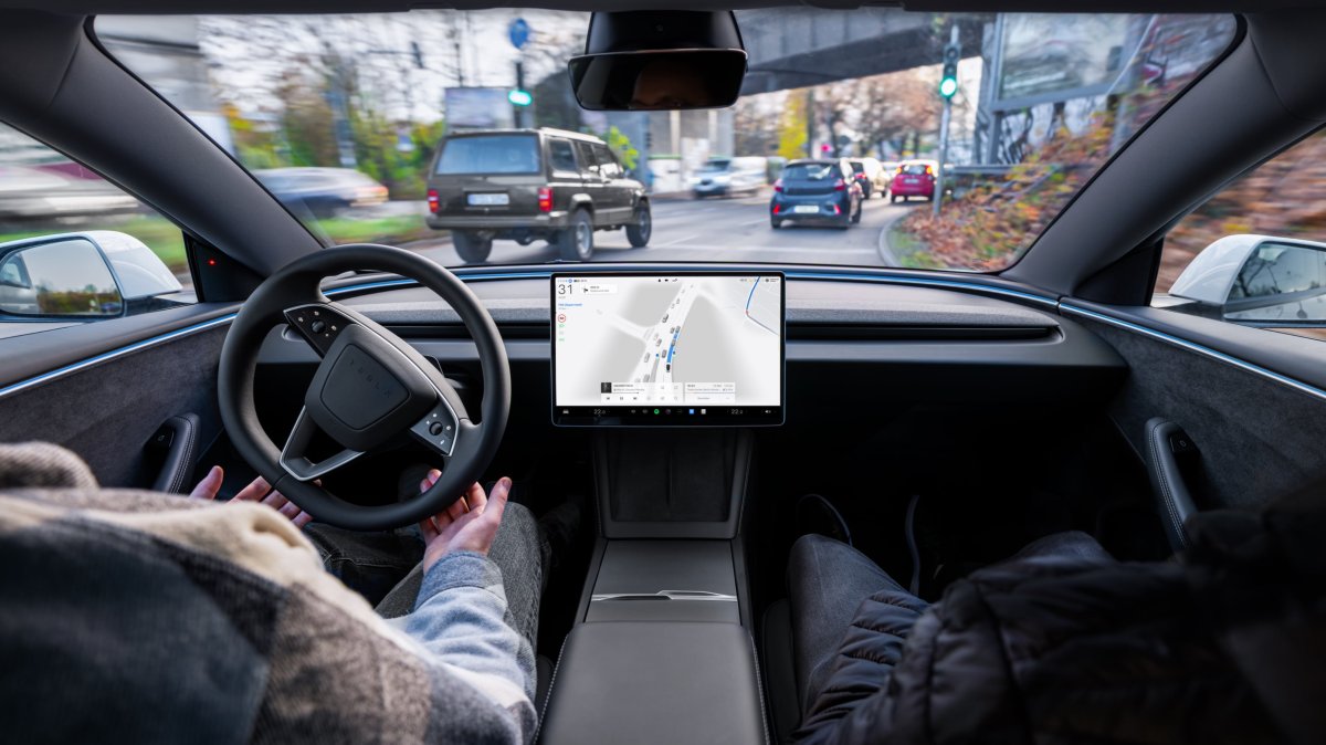 Tesla’s Full Self‑Driving Reality Check: Broken Promises, Costly Upgrades and Europe’s New Test Phase