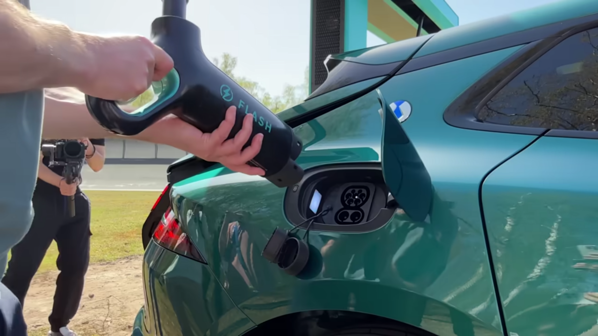 Experiencing BYD’s Revolutionary Fast Charging: A Journey to China