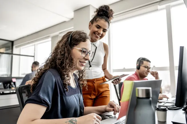 AI Won’t Kill Call Centres Yet: How Support Teams Are Really Using Chatbots To Boost Productivity