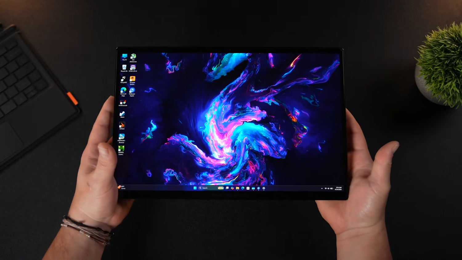 Beyond Steam Deck: Display-First Gaming Handhelds and Panther Lake Tablets Redefine Portable Play