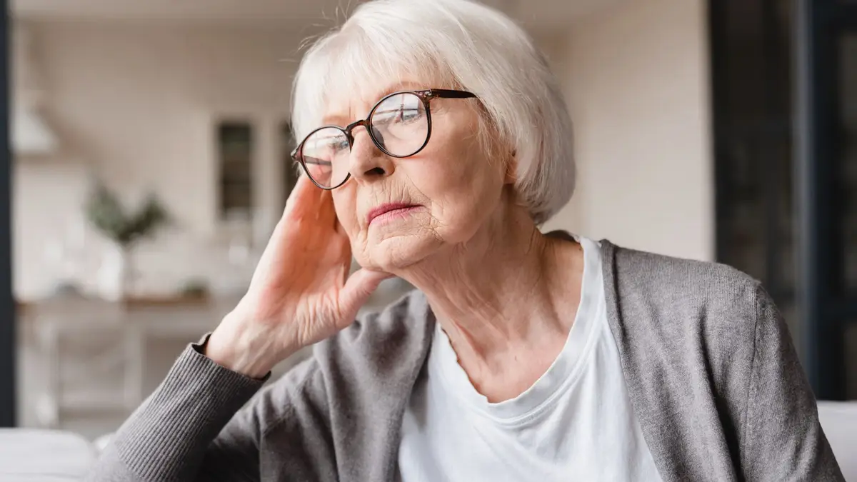 Lonely and Not Coping? Why Chronic Disconnection Can Hurt Your Brain – and How Emotional Support Helps