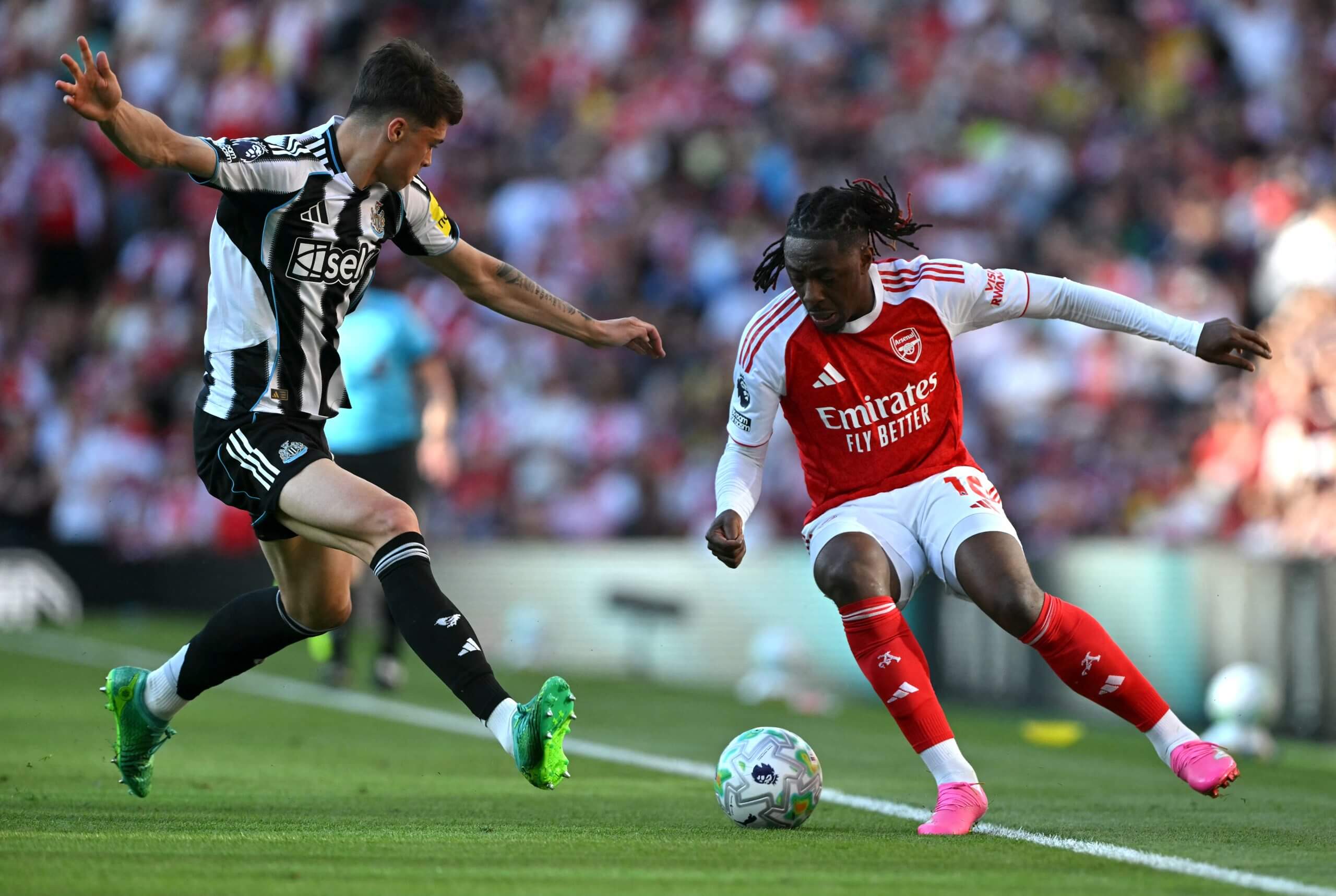 Arsenal Back on Top Again: Injuries, Red Cards and a Tortuous Premier League Run-In