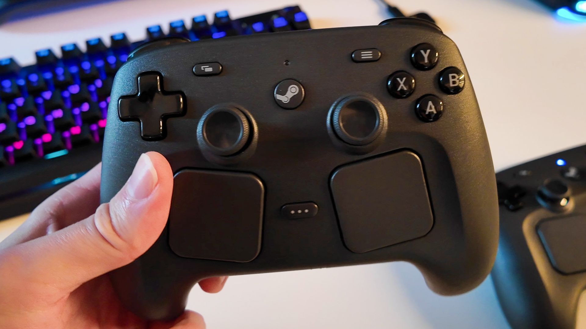 New Steam Controller Rumoured at US$99: Worth It for Malaysia PC Gamers or Just Get an Xbox Pad?