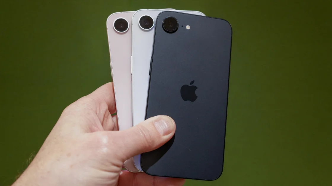 Hate Huge Bricks? The Best Small Phones to Buy in 2026 (And Where Malaysians Can Actually Get Them)