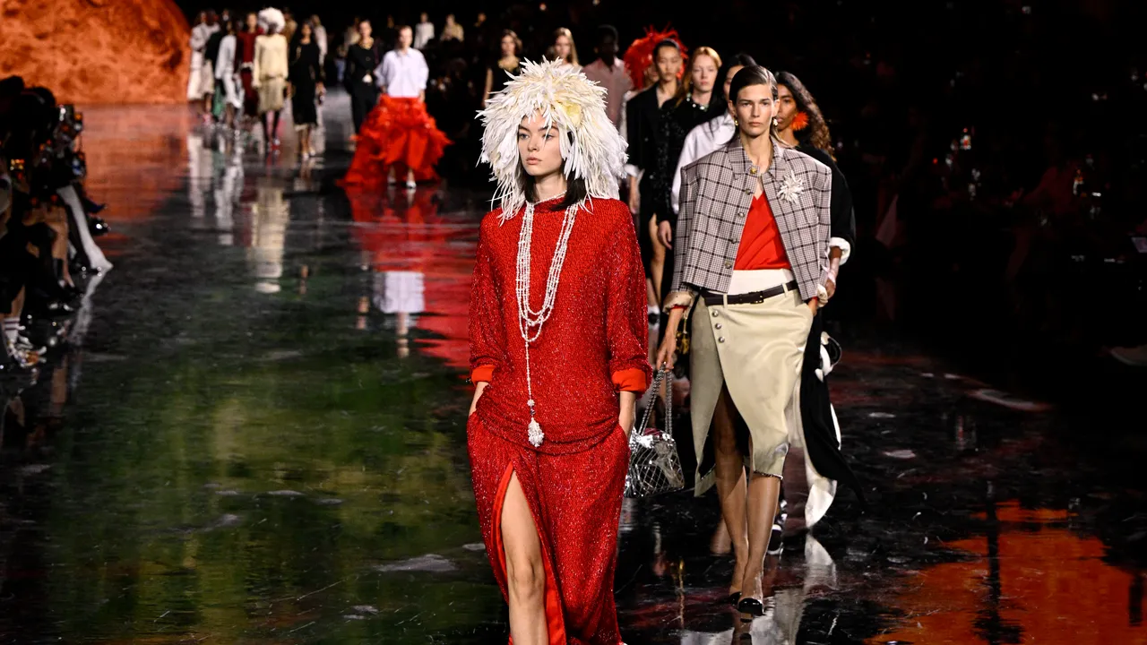 Love the Victoria Beckham x Gap Collection but You’re Not Tall? Here’s How Petites Can Make It Work