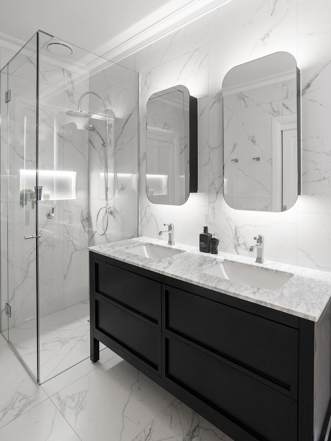 Small Bathroom, Big Upgrade: Tile Tricks Designers Use to Fix Common Layout Mistakes