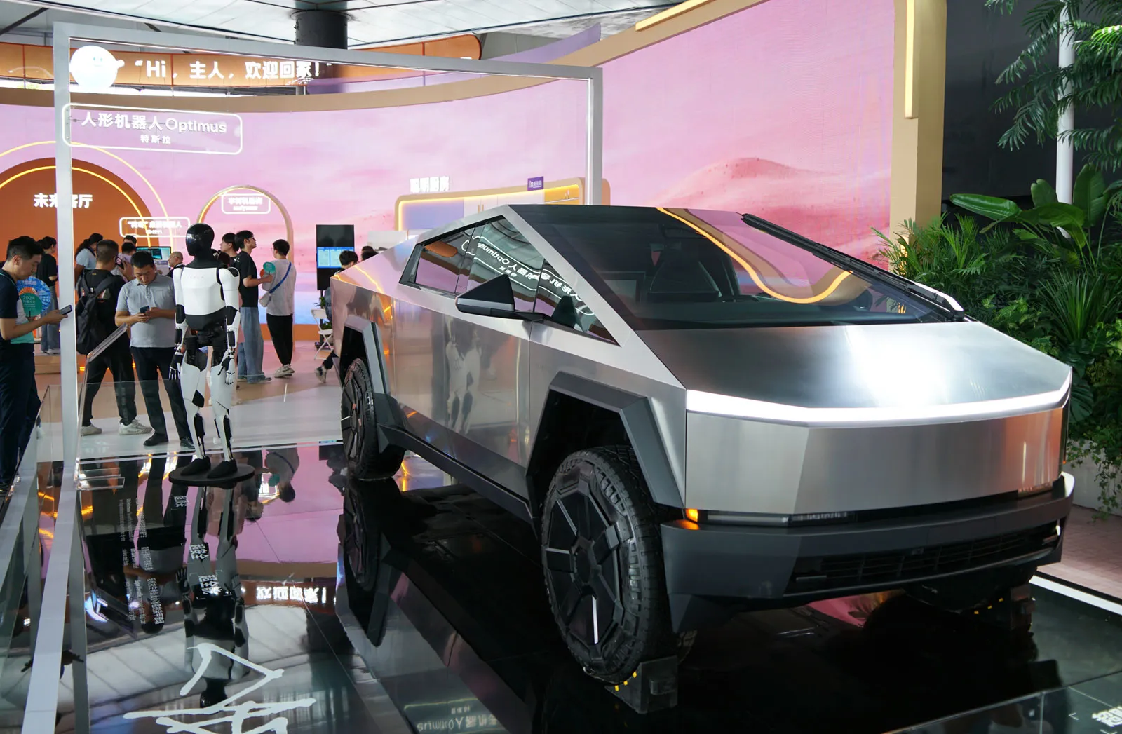 Tesla’s Self‑Driving U‑Turn and an ‘Almost All Autonomous’ Future: What It Really Means for EV Owners