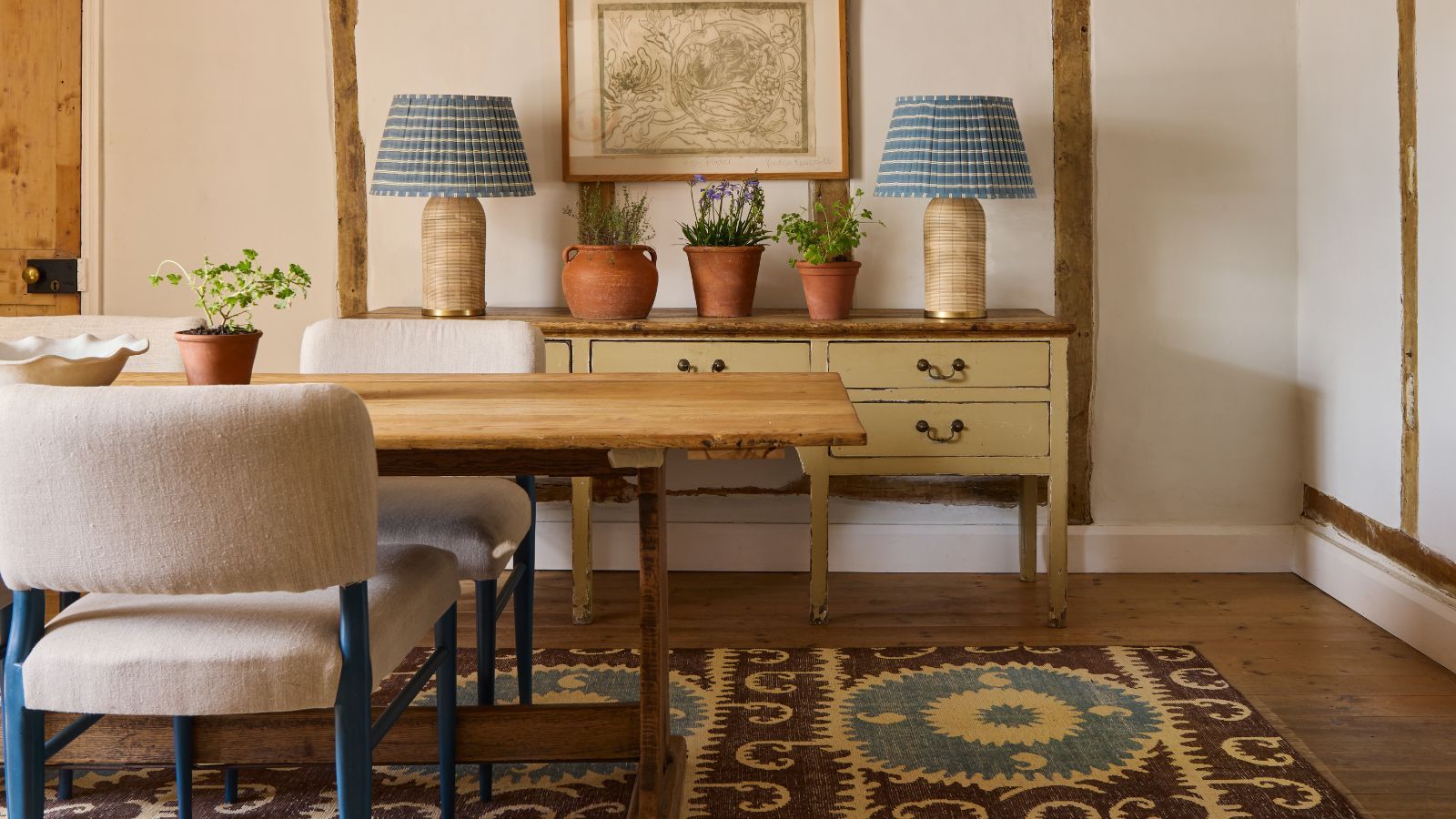 Rugs Are Getting a Makeover: Colours Designers Now Avoid – And The Shades They Love Instead