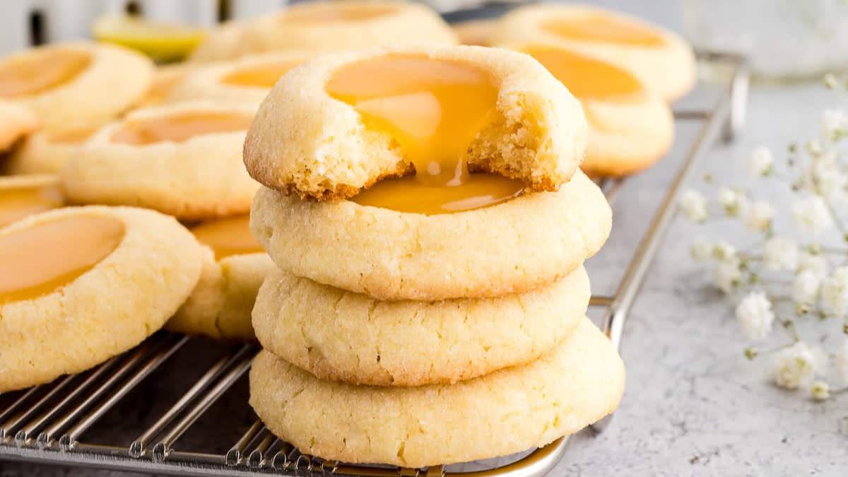 13 Easy, Crowd-Pleasing Desserts You Can Whip Up Fast (Plus a Mini Lemon Meringue Shortcut)