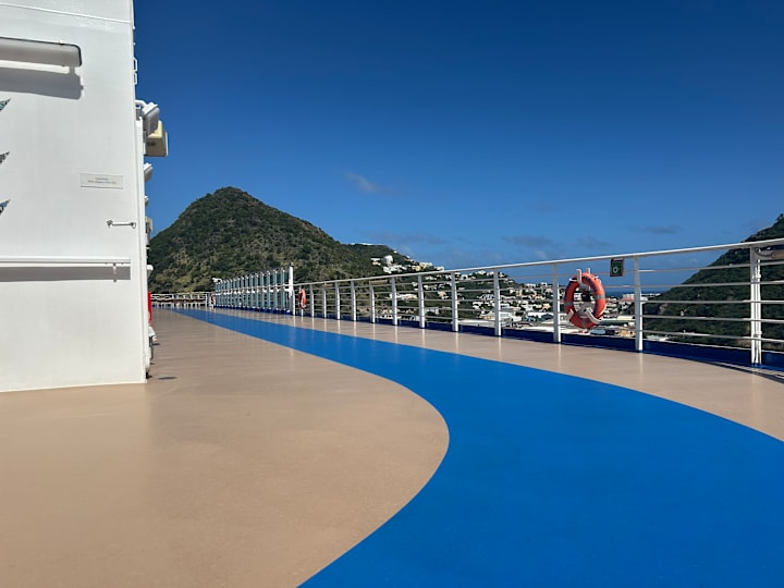 Soft Drinks at Sea: Is Carnival’s Bottomless Bubbles or Princess’ Zero‑Proof Lineup Better Value?