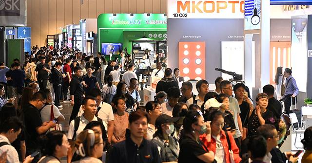 From ‘Light Lab’ to Living Room: 5 Smart Lighting Ideas to Steal from Hong Kong’s Big Expo