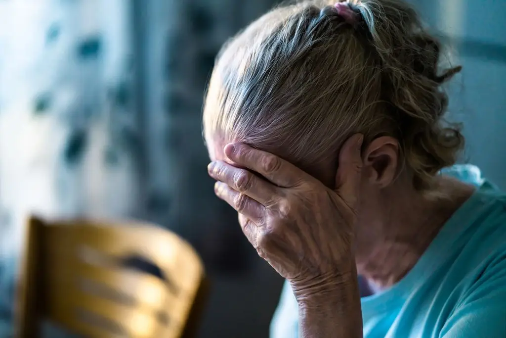 Lonely and Not Coping? Why Chronic Disconnection Can Hurt Your Brain – and How Emotional Support Helps