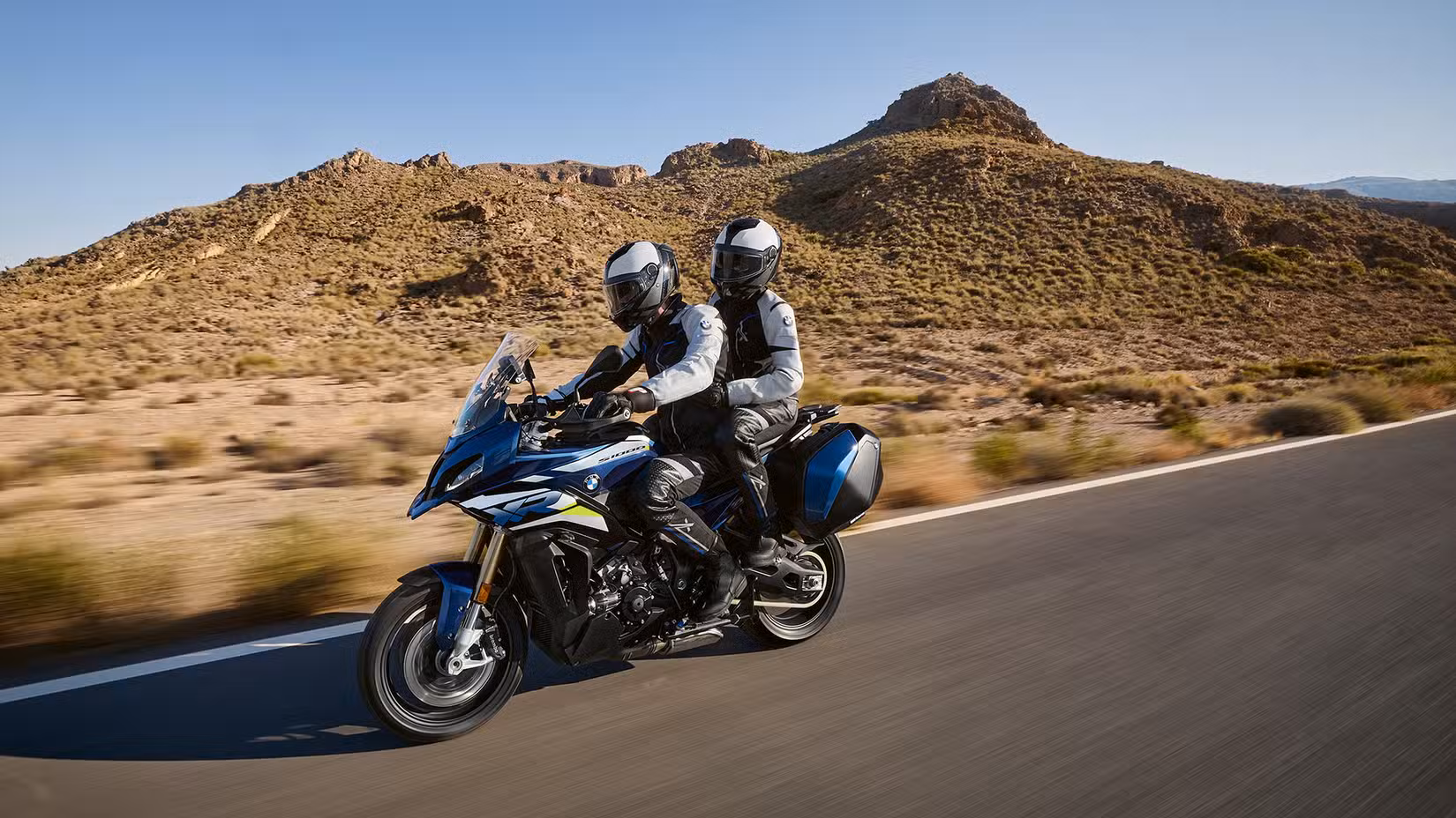 Sport‑Touring Sweet Spot: How Mid‑Size Bikes Are Mixing Big‑Bike Comfort With Everyday Rideability