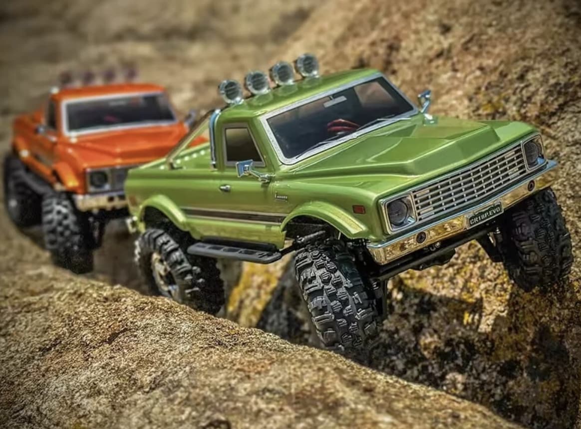 Why 1:18 Scale Is Having a Moment: From Die‑Cast Shelves to Hardcore RC Rigs