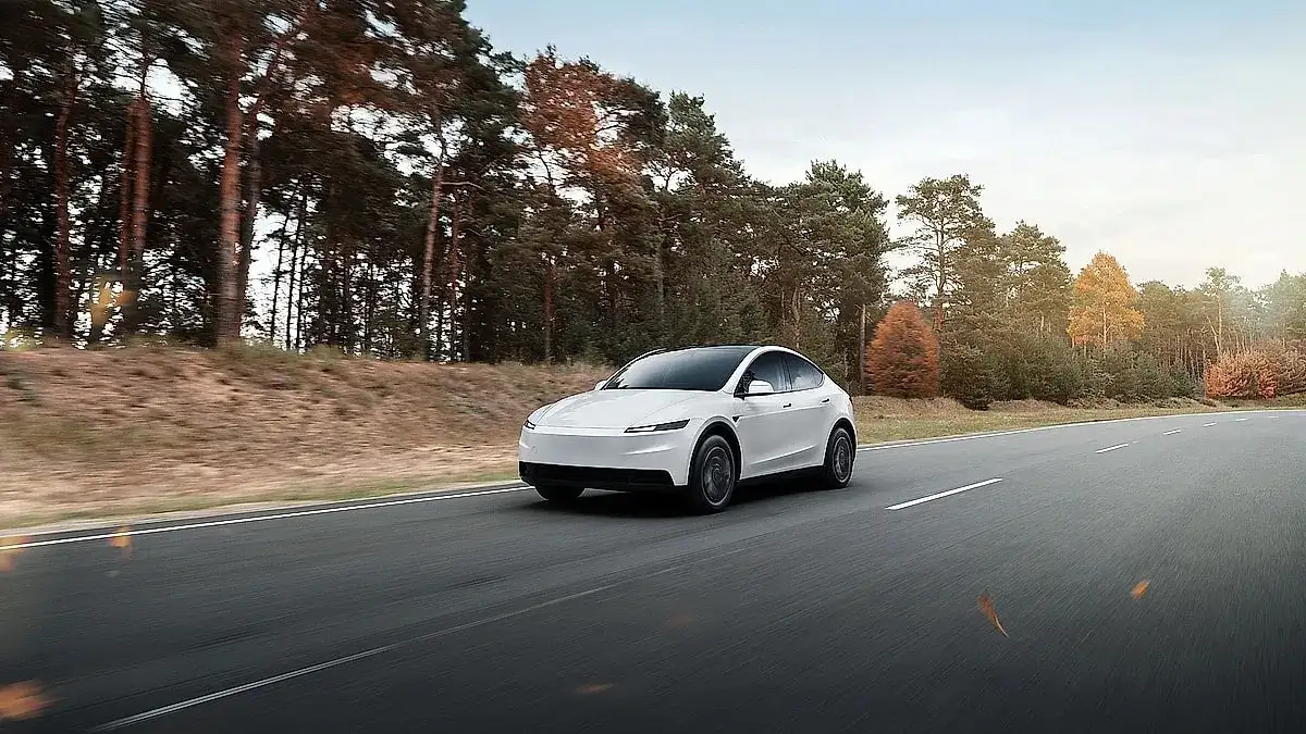 Tesla Buyers Are Paying Less Than Other EV Shoppers – What That Actually Means If You’re Buying an Electric Car in 2025