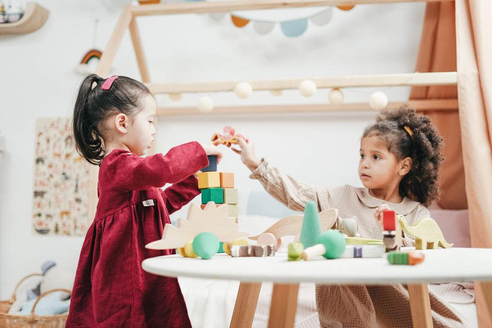 October School Holidays Are Perfect to Teach Kids About Money – Here’s a Simple Guide for Malaysian Parents