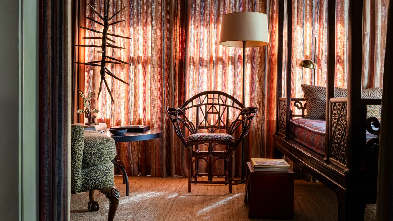 Country Living Room Style Is Back: 7 Easy Ways to Get the Look in a Malaysian Home