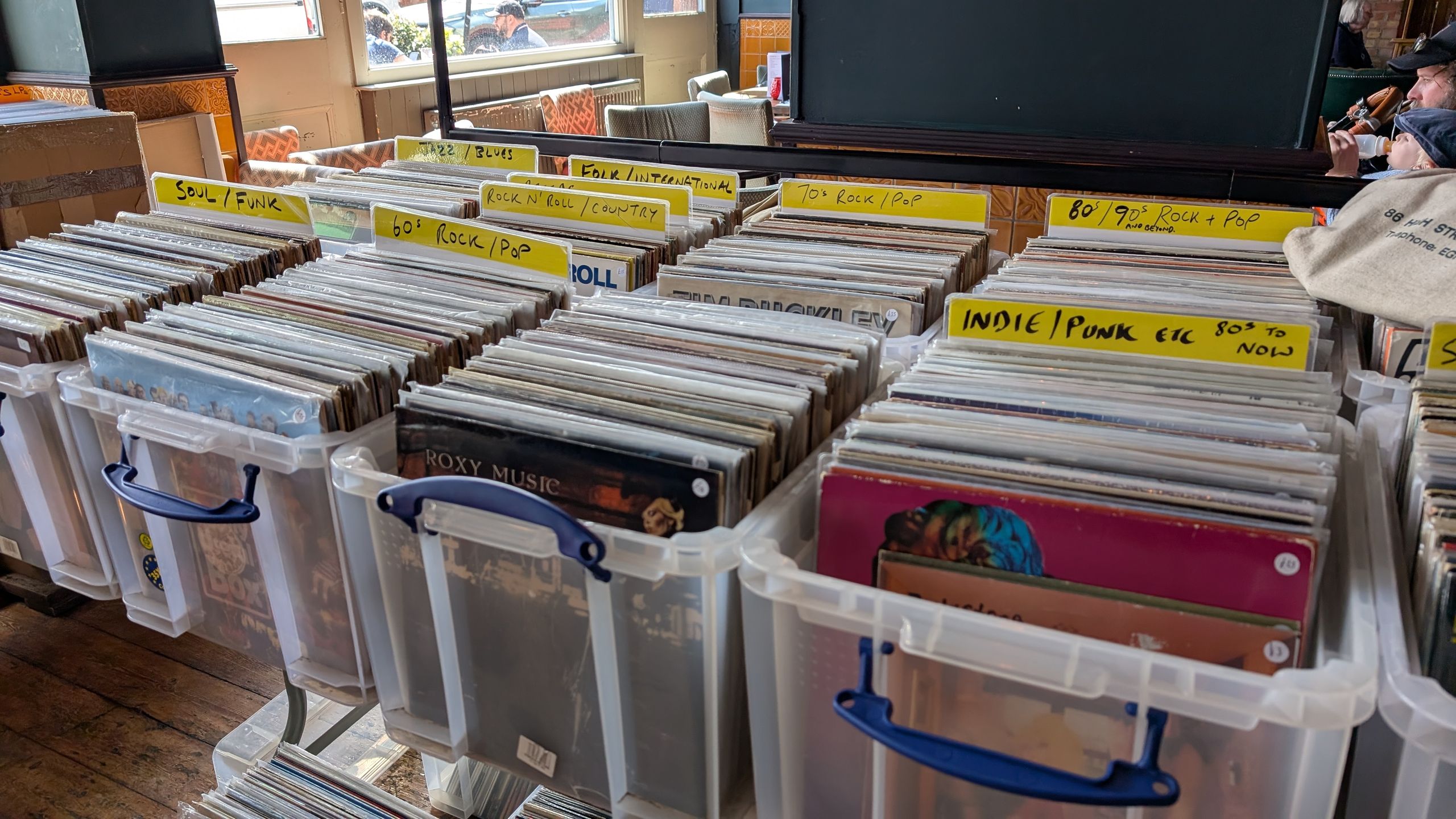 Spinning Vinyl in a Wireless World: How New Gear Keeps Physical Media Alive