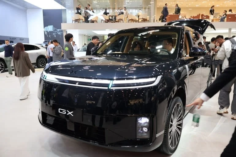 China’s Robotaxi Ambitions vs Tesla and Waymo: What Level 4 Cars Could Mean for Malaysian Roads