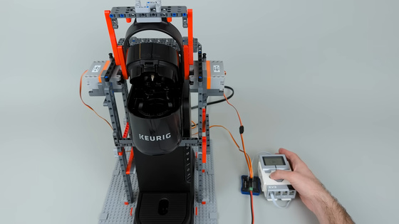 This Creator Built a Fully Automatic Smart Coffee Machine With LEGO and a Capsule Maker – Here’s How It Works
