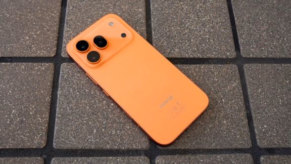 Big Batteries or Small Pockets? How to Choose Your Next Smartphone