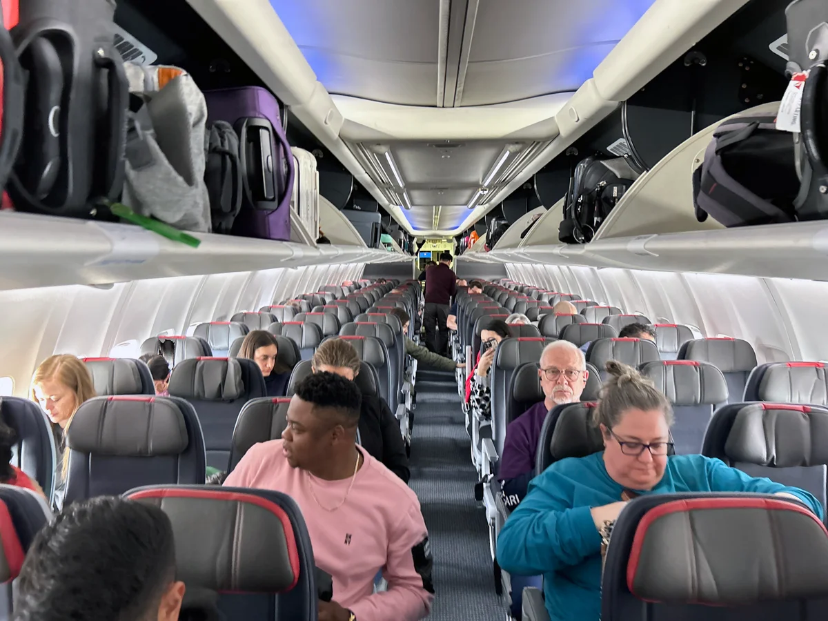 Inside the American Airlines Experience: Seats, Service and Perks Through an AvGeek Lens