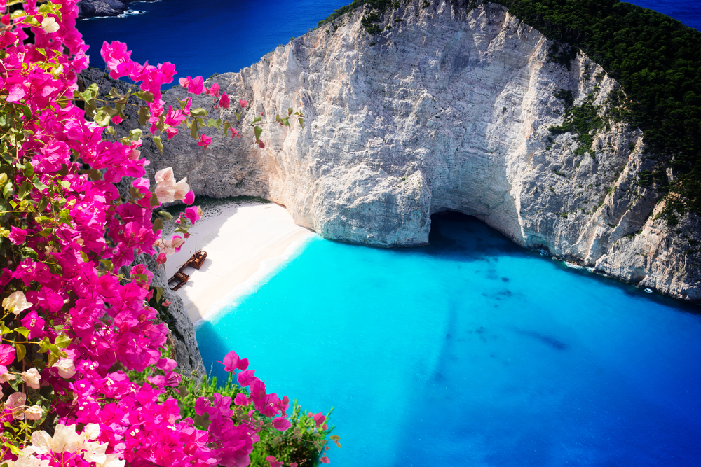The Best Islands to Visit Each Month of the Year (With Ideas Close to Malaysia)