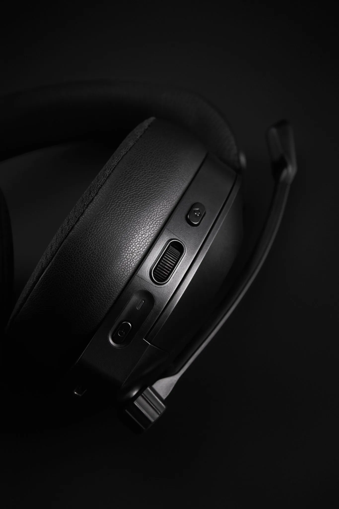 RIG’s New R8 Spectre Pro HS/HX Promise ‘Studio-Grade’ Console Audio – Do They Deliver?