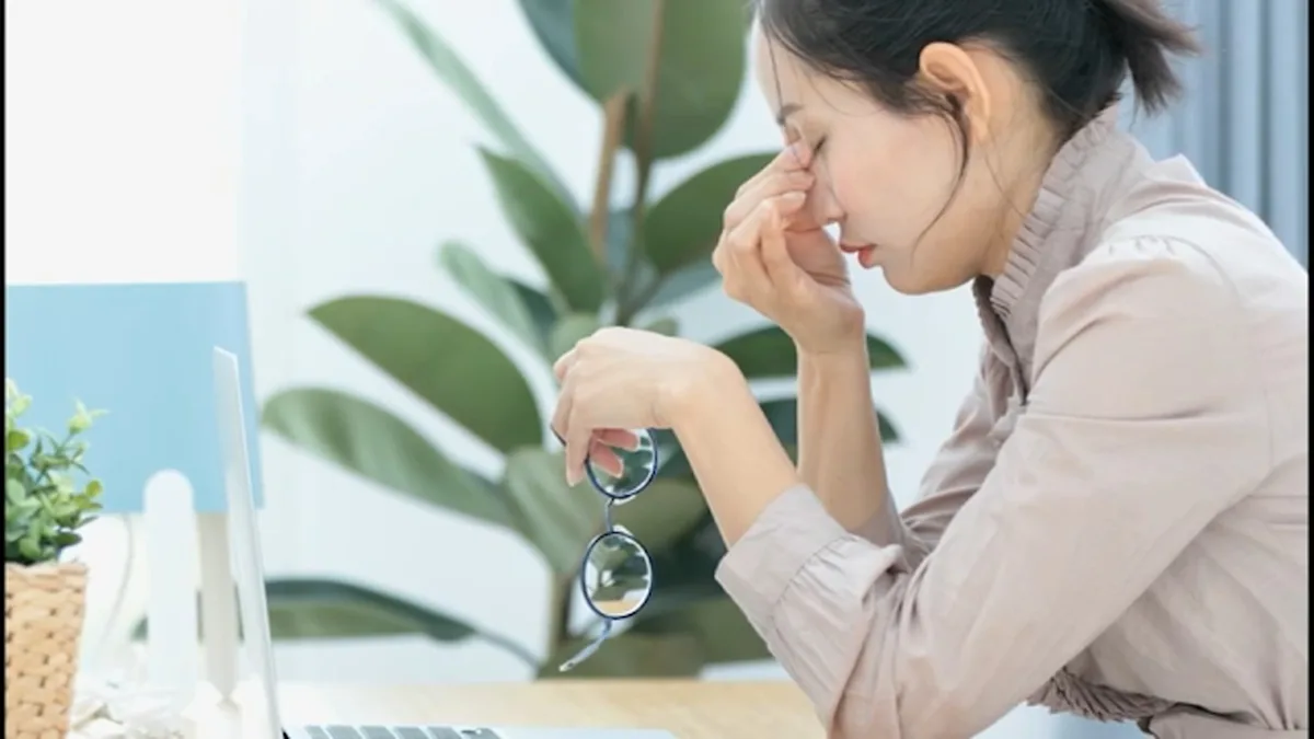 Duit Tak Cukup, Mood Pun Down: How Financial Stress Quietly Wrecks Mental Health (And What Malaysians Can Do)