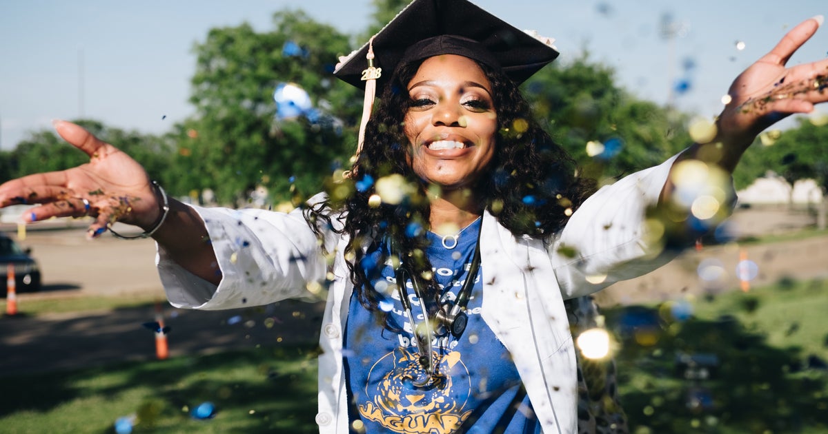 From Caps and Gowns to Curtain Calls: How ‘Life Moment’ Playlists Are Replacing Mixtapes