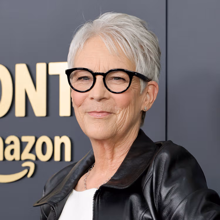 French Blending Is the Chic, Low-Maintenance Way to Refresh Gray Hair