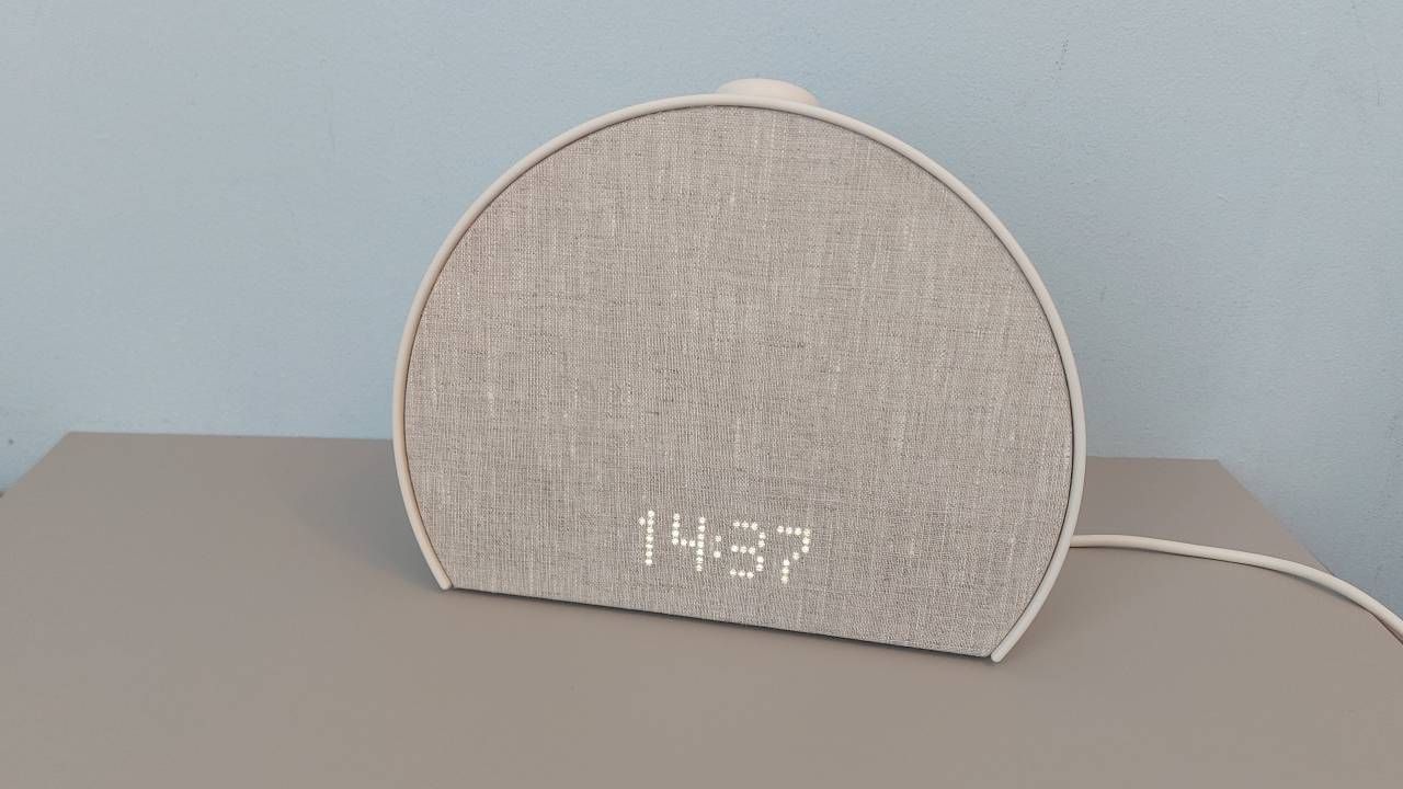 I Slept with a Smart Sunrise Lamp for a Week: Is the Hatch Restore 3 Worth It over a Regular Alarm?