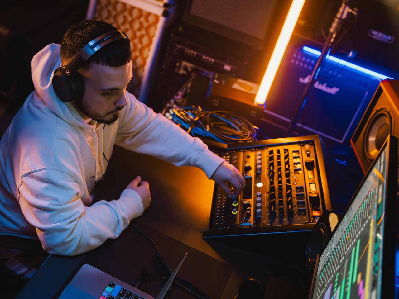 Sennheiser HD 480 Pro vs Budget ANC Cans: When Do You Actually Need Studio-Grade Headphones?