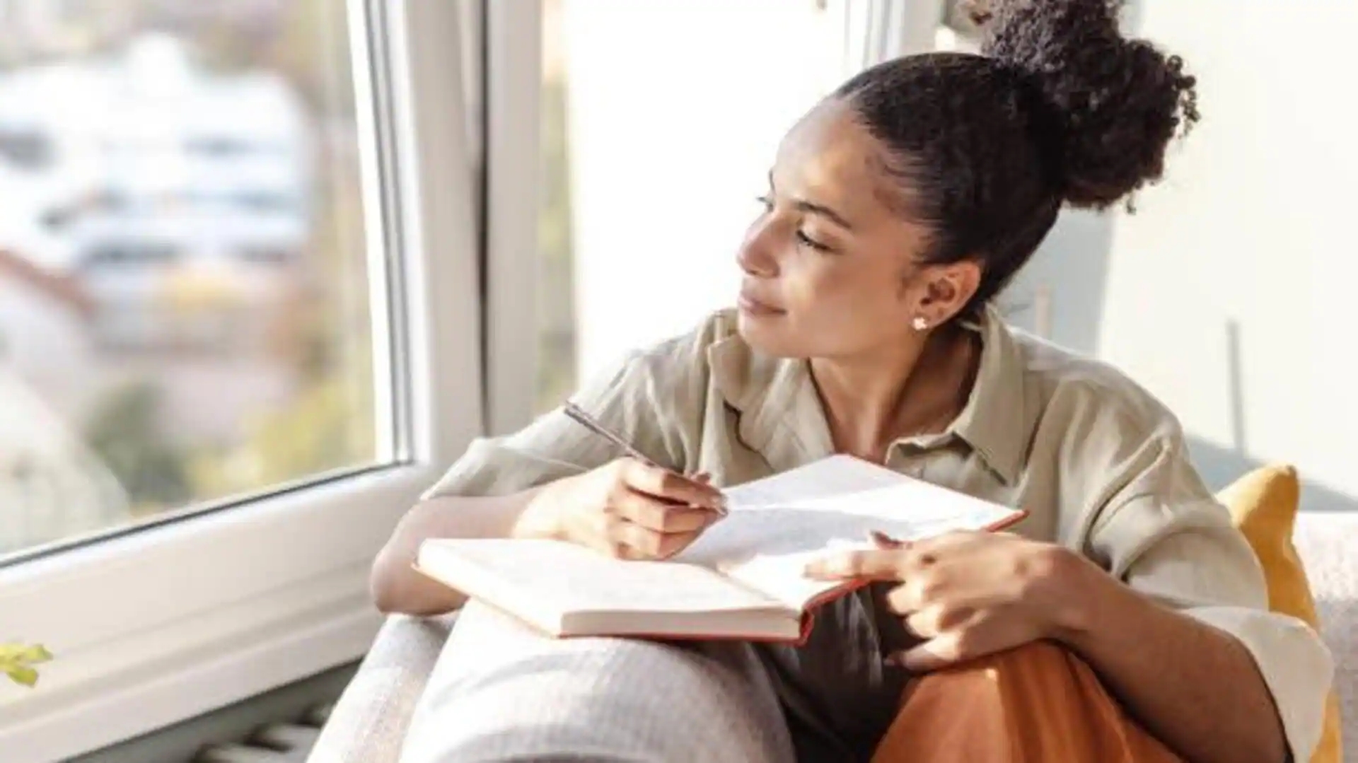 How AI-Powered Gratitude Journals Make Personal Growth Easier to Stick With